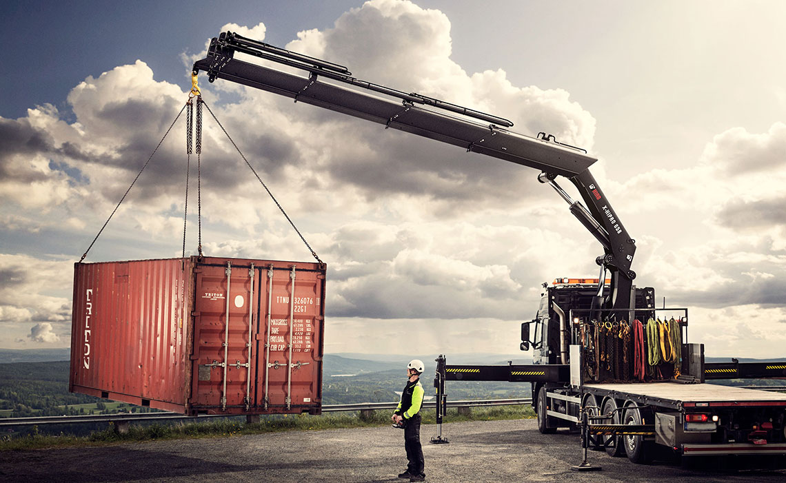 HIAB container lifting operations